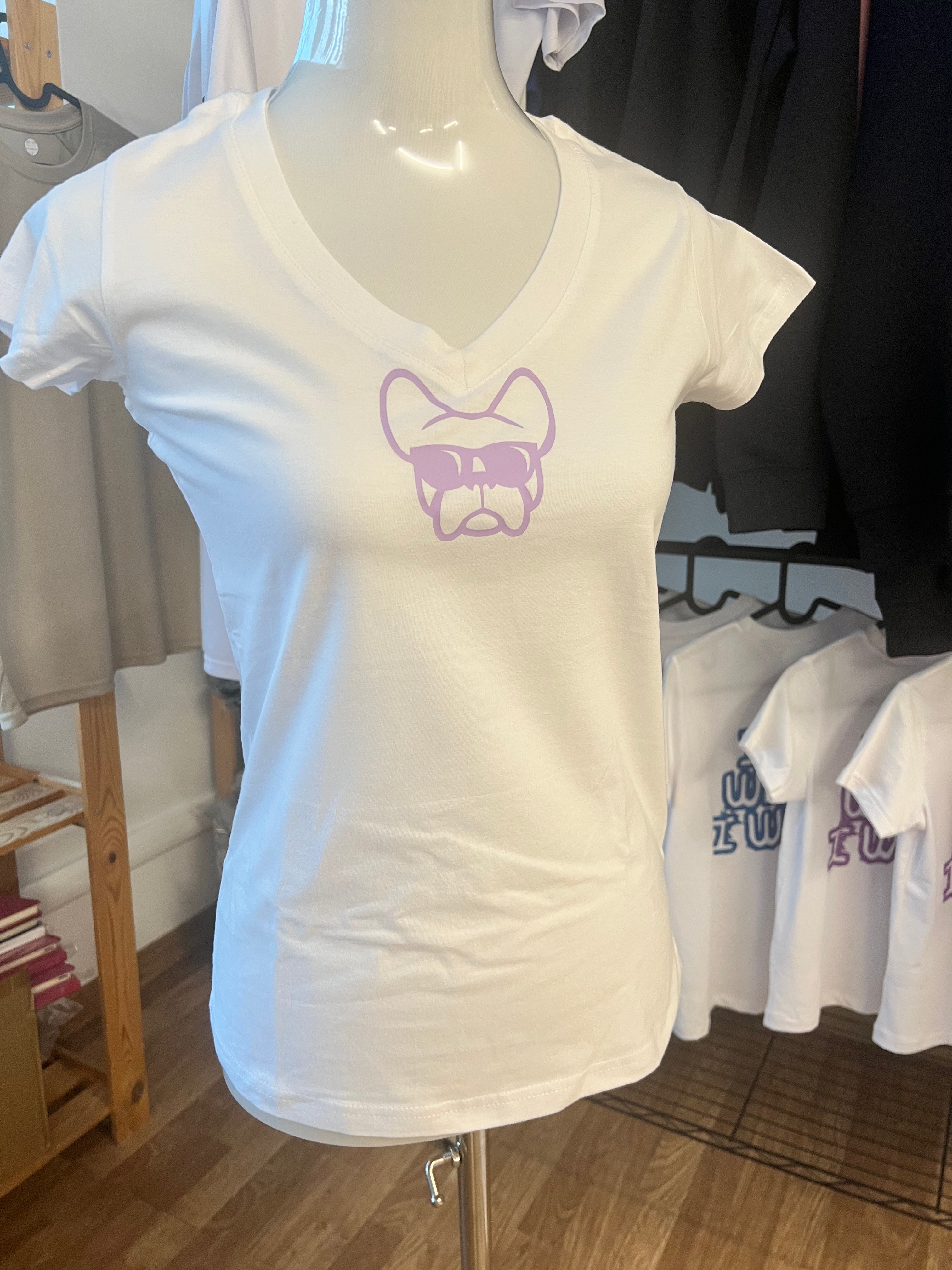 T-shirt BIANCA, scollo a V, "ETTORE I DO WHAT I WANT"