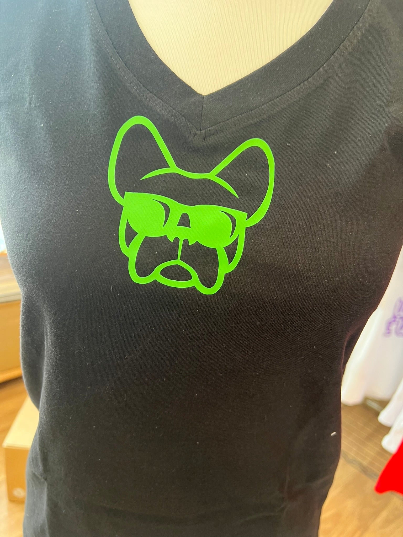 T-shirt NERA, scollo a V, "ETTORE I DO WHAT I WANT"