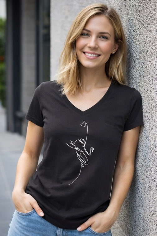 T-shirt NERA, scollo a V, Ettore cuoricino